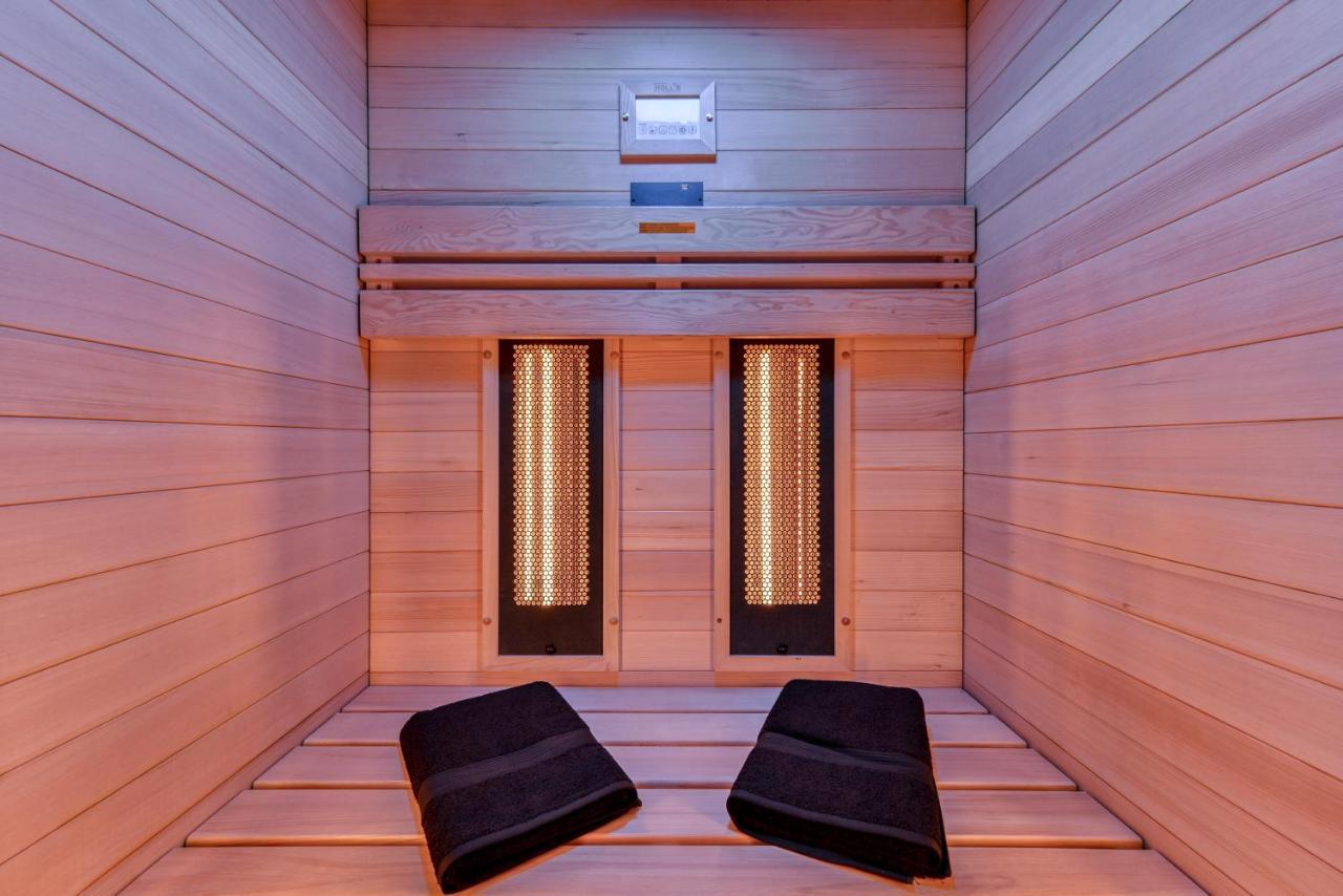 Les Gites De Laure - O Lit Divin, Instant De Volupte, Balneo Sauna, Climatisation, Netflix, 160M De La Cite Medievale Каркасон Екстериор снимка