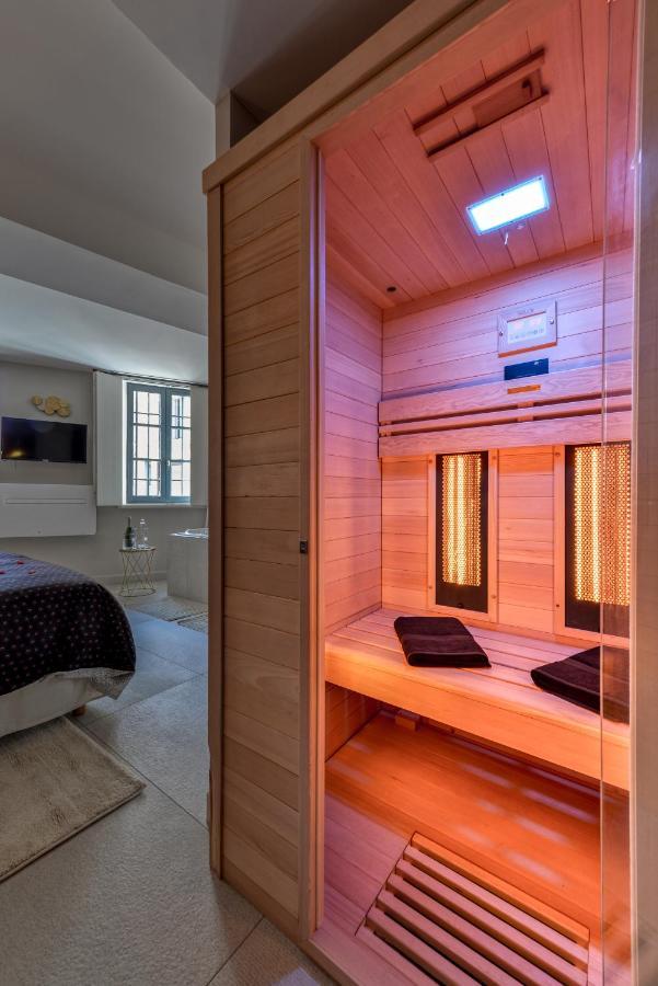 Les Gites De Laure - O Lit Divin, Instant De Volupte, Balneo Sauna, Climatisation, Netflix, 160M De La Cite Medievale Каркасон Екстериор снимка