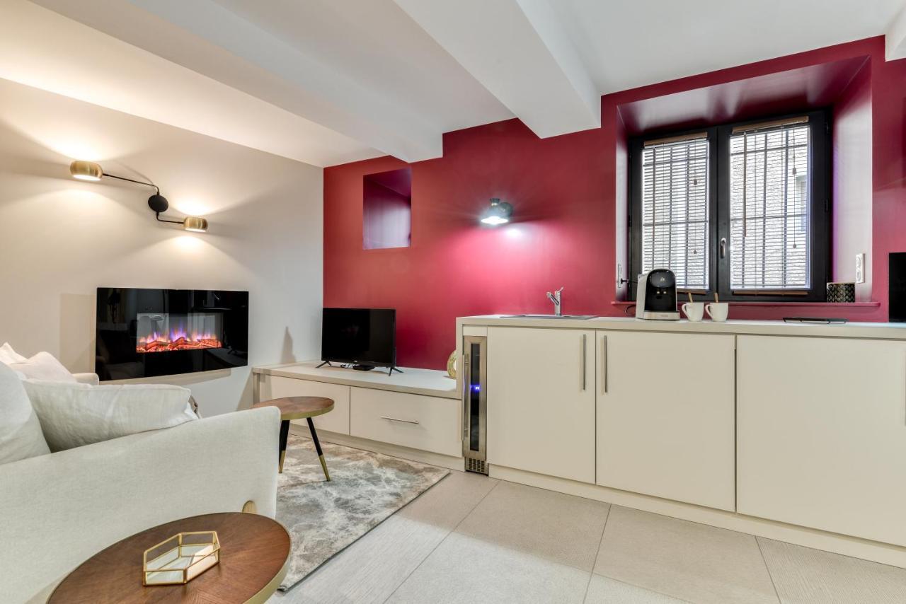 Les Gites De Laure - O Lit Divin, Instant De Volupte, Balneo Sauna, Climatisation, Netflix, 160M De La Cite Medievale Каркасон Екстериор снимка