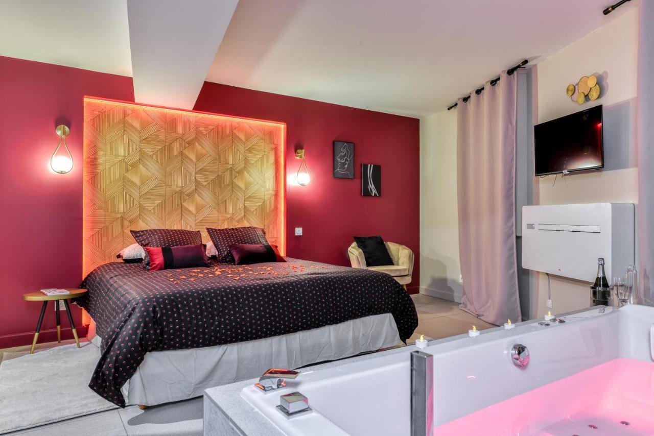 Les Gites De Laure - O Lit Divin, Instant De Volupte, Balneo Sauna, Climatisation, Netflix, 160M De La Cite Medievale Каркасон Екстериор снимка