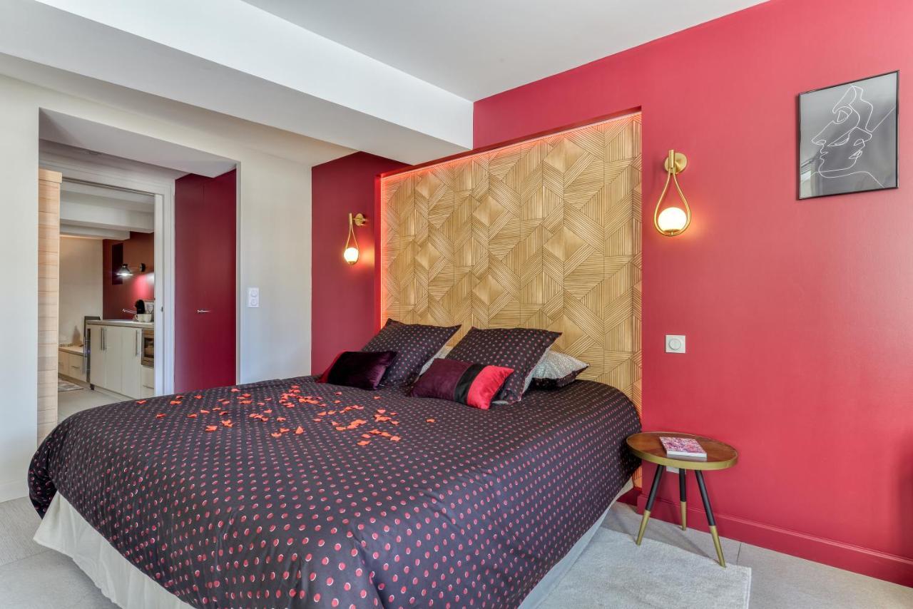 Les Gites De Laure - O Lit Divin, Instant De Volupte, Balneo Sauna, Climatisation, Netflix, 160M De La Cite Medievale Каркасон Екстериор снимка